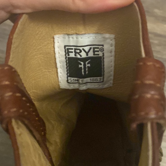 FRYE 76400 JANE TRAPUNTO Bootie Red Leather Motorcycle Boots Women's Size 8 - Picture 5 of 7